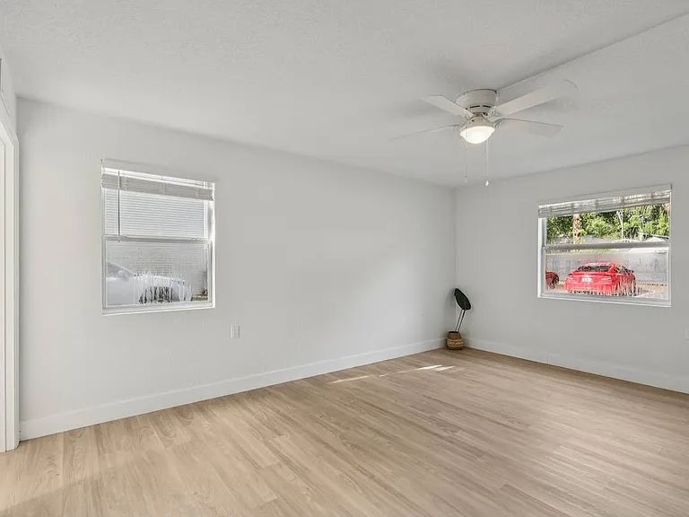 Haven on Canal Apartments — Photo 11