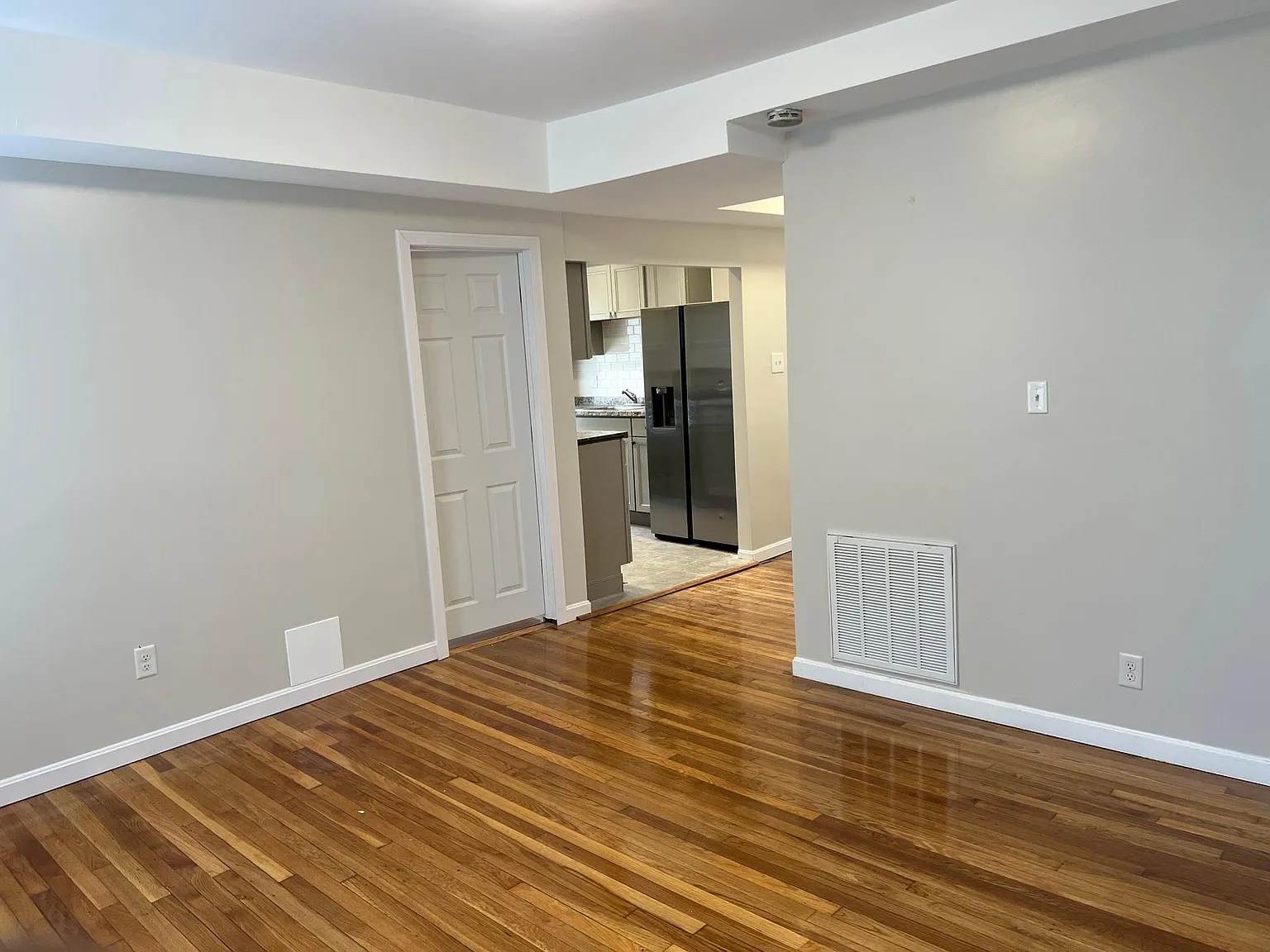 1690 N Main St — Photo 2