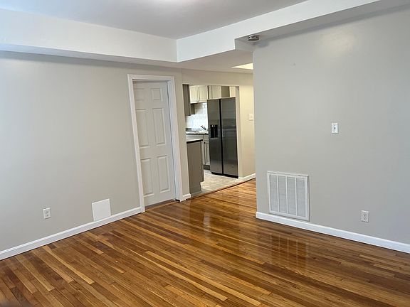2nd image of 1690 N Main St #2