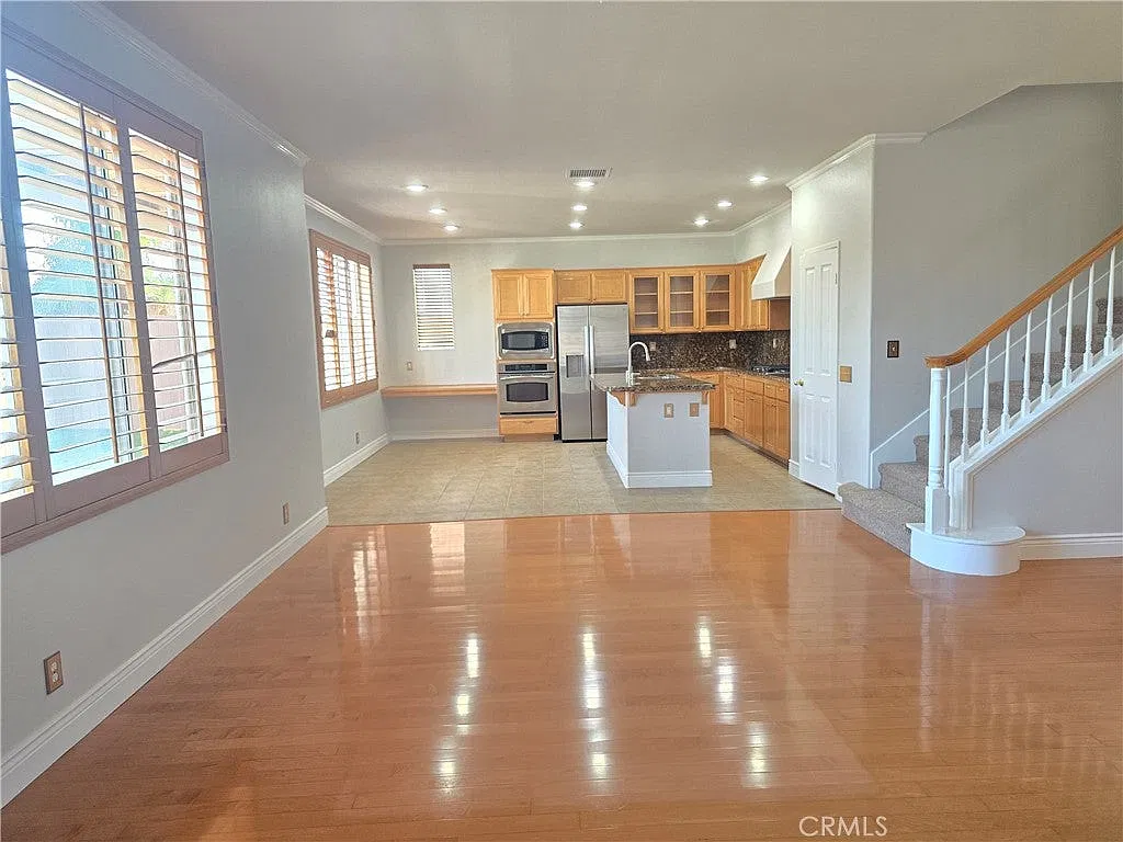 4 bed, 2456 sqft, $4,100 — Photo 1