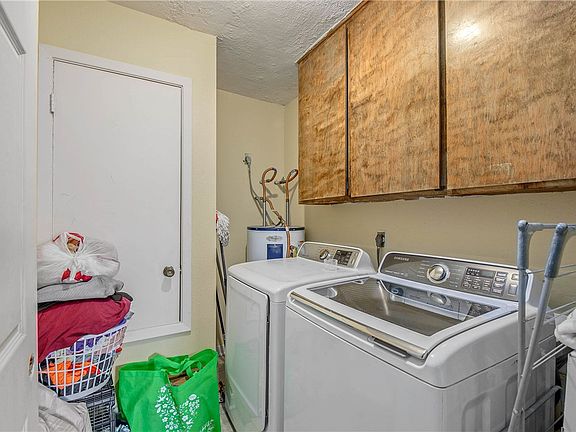 5th image of 2510 Hickory Dr