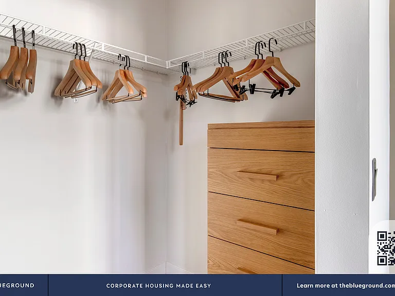Walk-in Closet