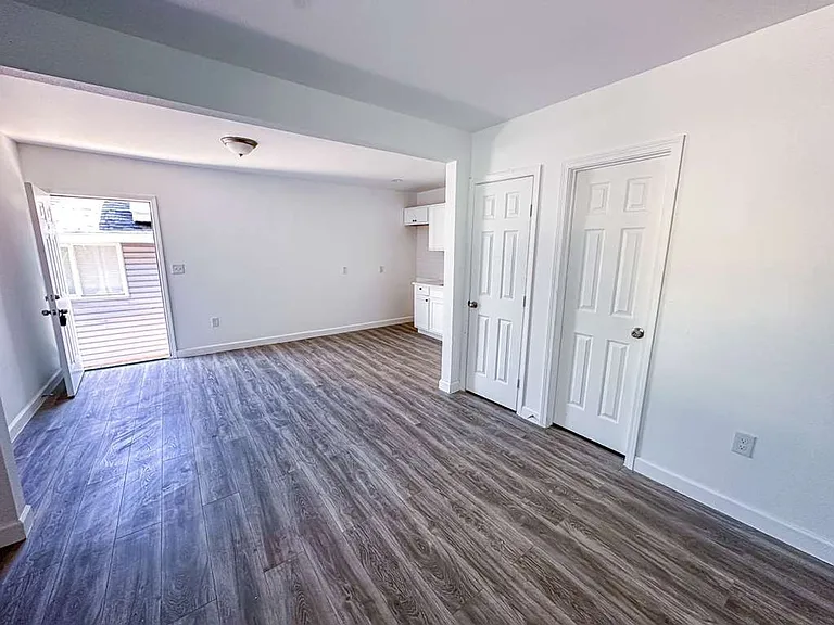 2555 Pierce St — Photo 16