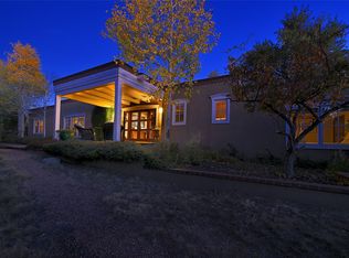 498 Camino Pinones, Santa Fe, NM 87505