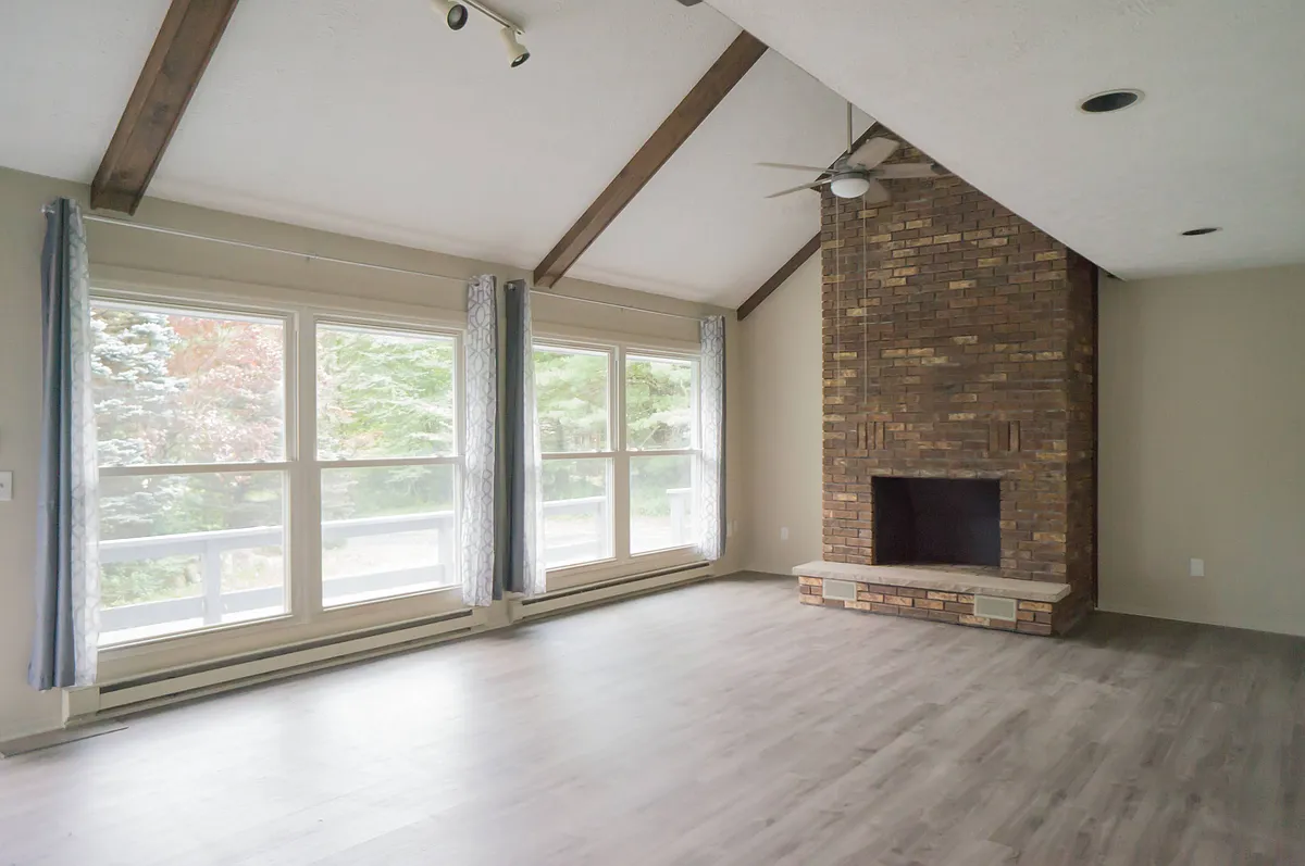 Building Photo - 3222 Evergreen Cir #B