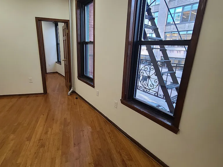 34 Watts St #11 — Photo 4