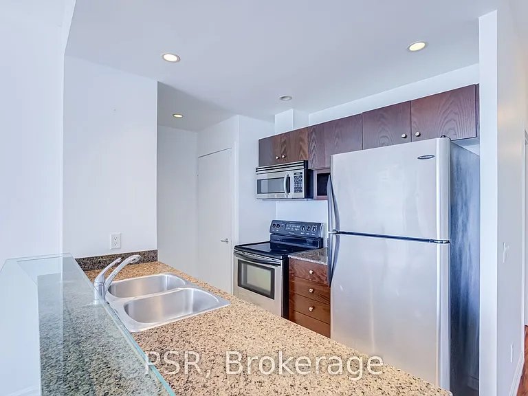 218 Queens Quay W #1506 — Photo 15