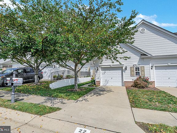 2nd image of 22 Harborton Ln