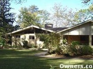 77 E Lake Rd, Hattiesburg, MS 39402