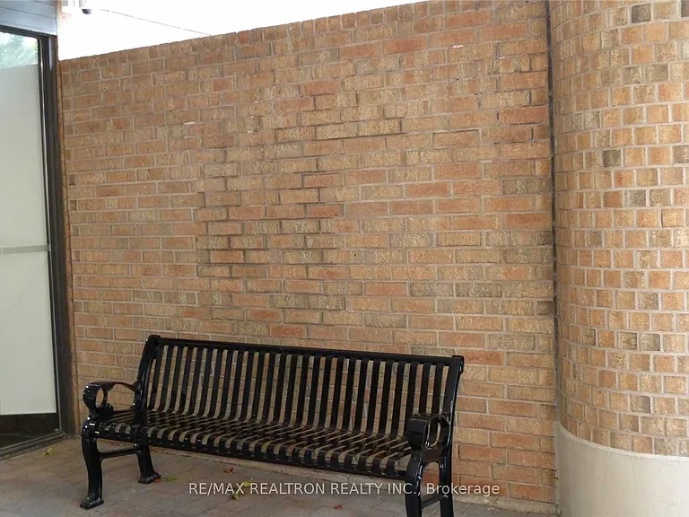 7601 Bathurst St #804 — Photo 18