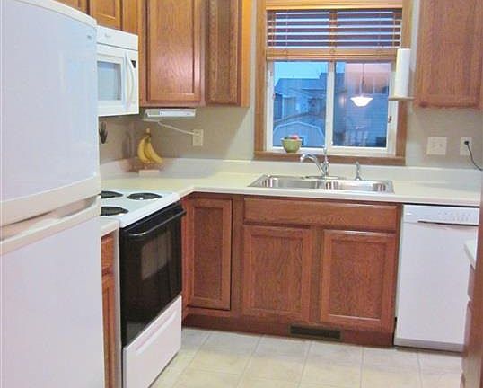 2nd image of 7612 S Hughes Ave