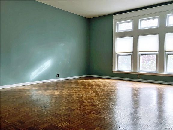 4th image of 110 Bidwell Pkwy #1