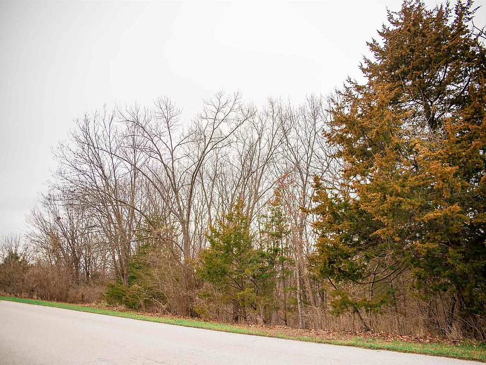 2nd image of SE Corner Rd Lot 15