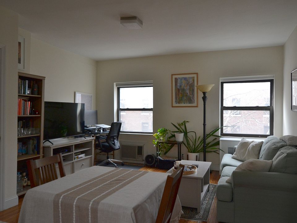 1st image of 225 E 12th St APT 5a