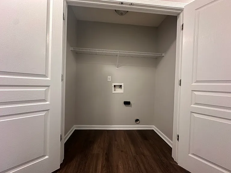 2 Bed 2 bath - Laundry