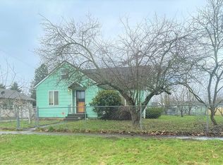 1205 S 3rd Ave, Kelso, WA
