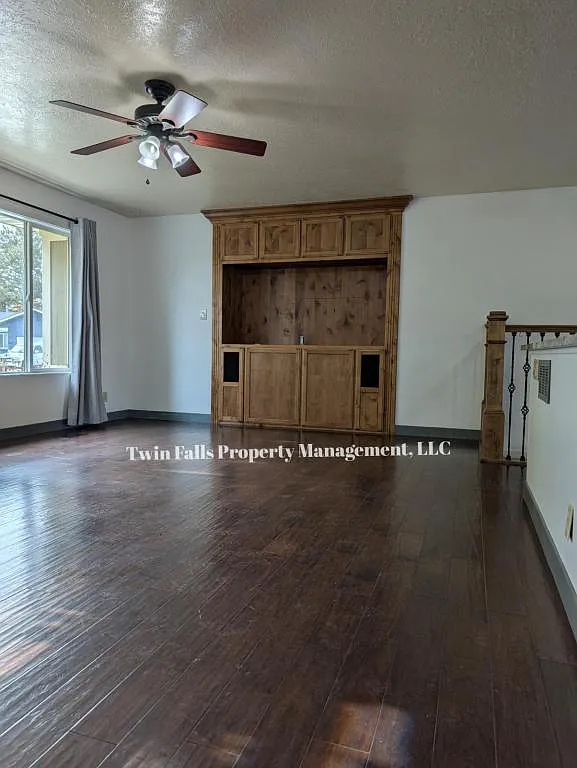 548 Park Meadows Cir — Photo 4