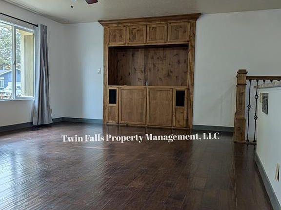 4th image of 548 Park Meadows Cir