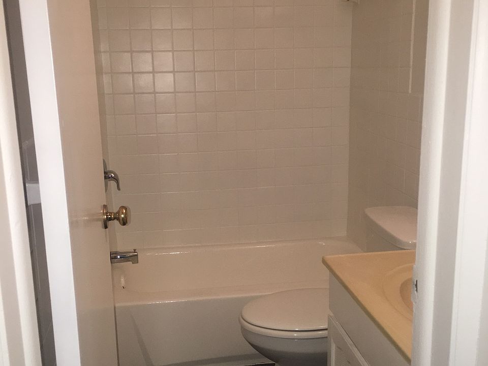 2nd image of 46 West St APT B13