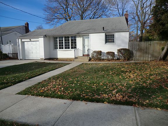 3rd image of 482 Ocean Ave