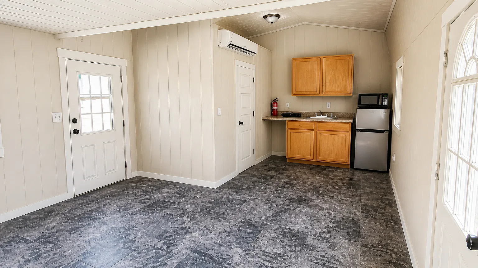 33 Roy Avenue - A — Photo 4