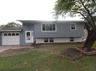 3548 29th St, Bettendorf, IA 52722