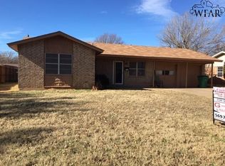 1114 Ruby Rd, Burkburnett, TX 76354