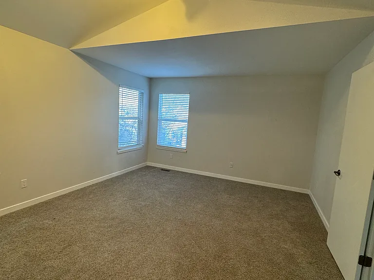 174 Creekside Ln — Photo 14