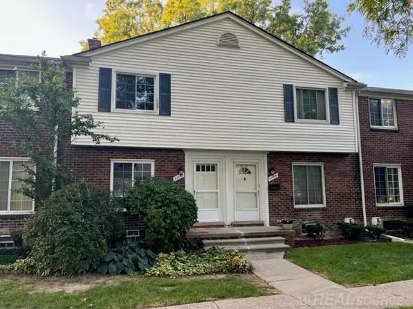 22927 Gary Ln, Saint Clair Shores, MI 48080