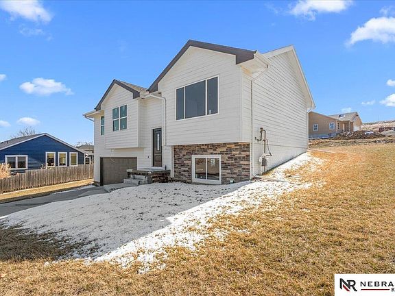 4th image of 1351 Poulson Dr