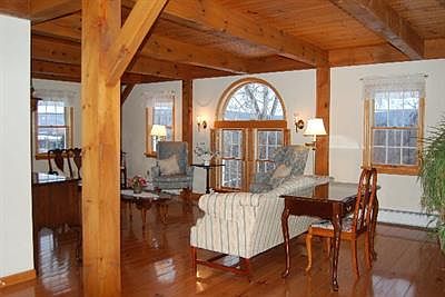 4th image of 41 Farr Ln