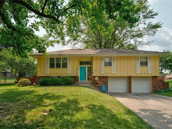 810 NE Balboa St, Lees Summit, MO 64086