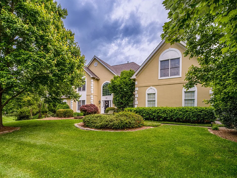 1115 Amanda Dr