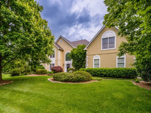 1115 Amanda Dr, Great Falls, VA 22066