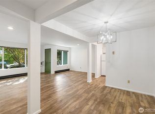 Royal Oak, Seattle, WA 98125