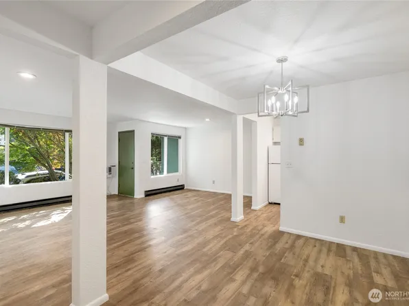 12300 28th Avenue NE #103, Seattle, WA 98125