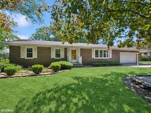 419 Spruce Dr, Michigan City, IN 46360