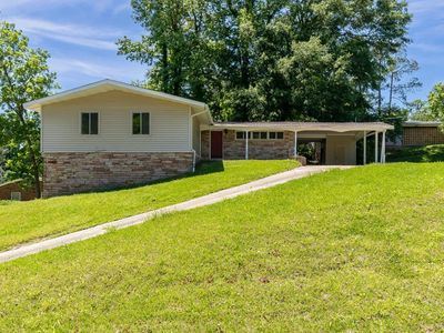 240 McAuley Dr, Vicksburg, MS, 39183