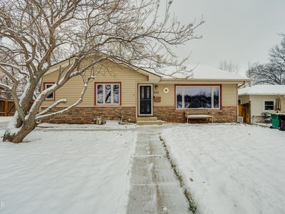 912 N 17th St, Bismarck, ND, 58501