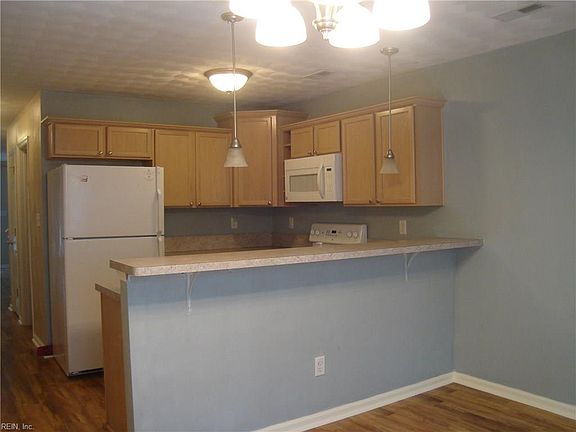 5th image of 1421 Oliver Ave