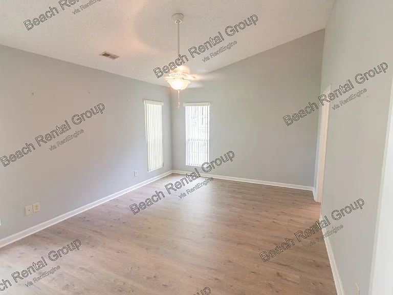 6661 Wisteria Dr — Photo 14