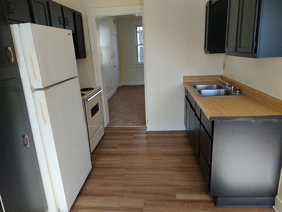 Kitchen Galley looking to living room