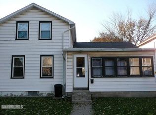 714 S Walnut Ave, Freeport, IL 61032