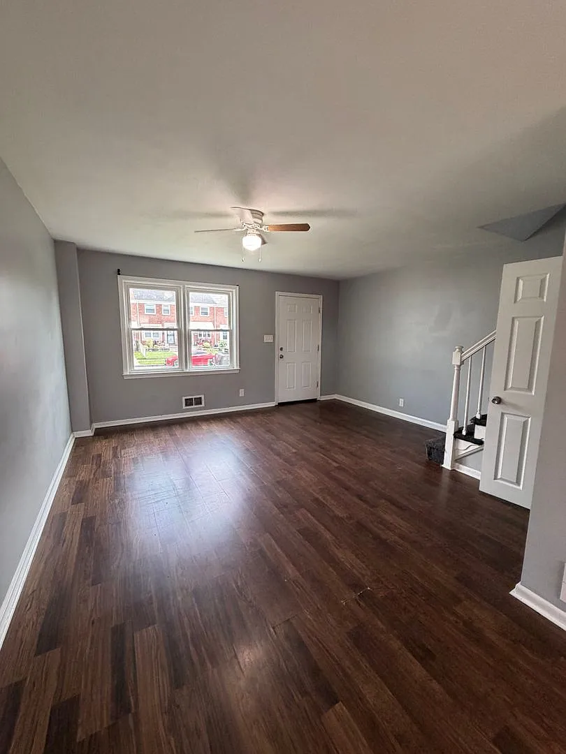 Graythorne Ave Coming Soon Sept 1st — Photo 2