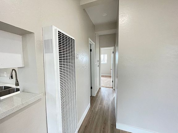 5th image of 500-565 N Citrus St #2B-1Ba-575Sqft