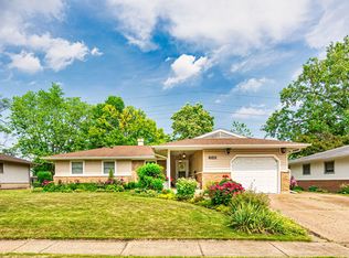 683 Love St, Elk Grove Village, IL 60007