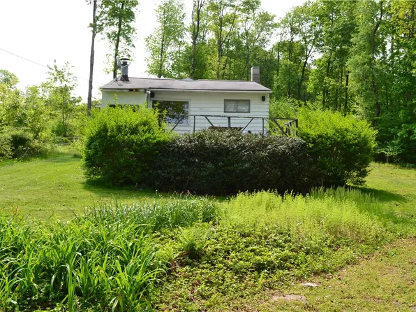 205 Chickadee Ln, Rockwood, PA 15557