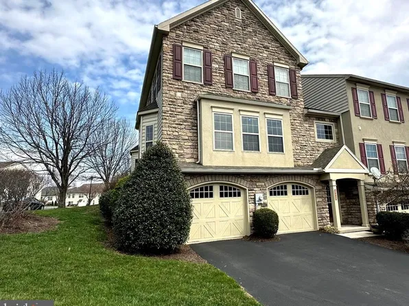 1901 Roxbury Ct, Mechanicsburg, PA 17055