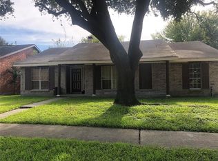 6619 Vickie Springs Ln, Houston, TX 77086