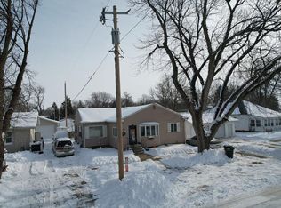 116 S 4th St, Moville, IA 51039